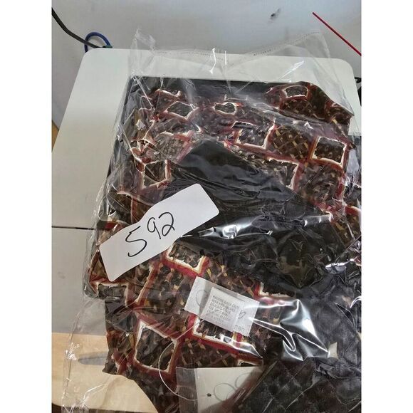 Vintage Geometric Print Satin Pajama Top With Quilted Collar & Pocket - Picture 11 of 11